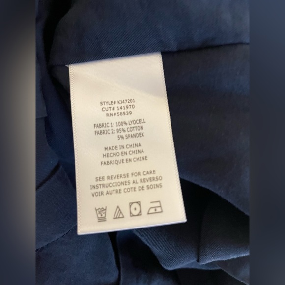 Kut from the Kloth Alina Pleated Bomber Jacket - Picture 6 of 7